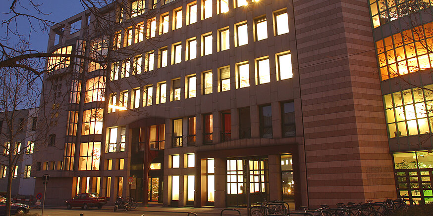 Dr.-Bohr-Gasse 7: the first building, in which the IMP did research.
